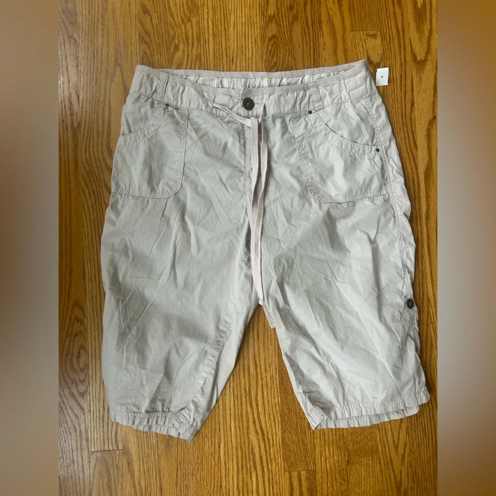 Fresh Produce Tan Cargo Shorts Lightweight Comfort - Picture 1 of 2